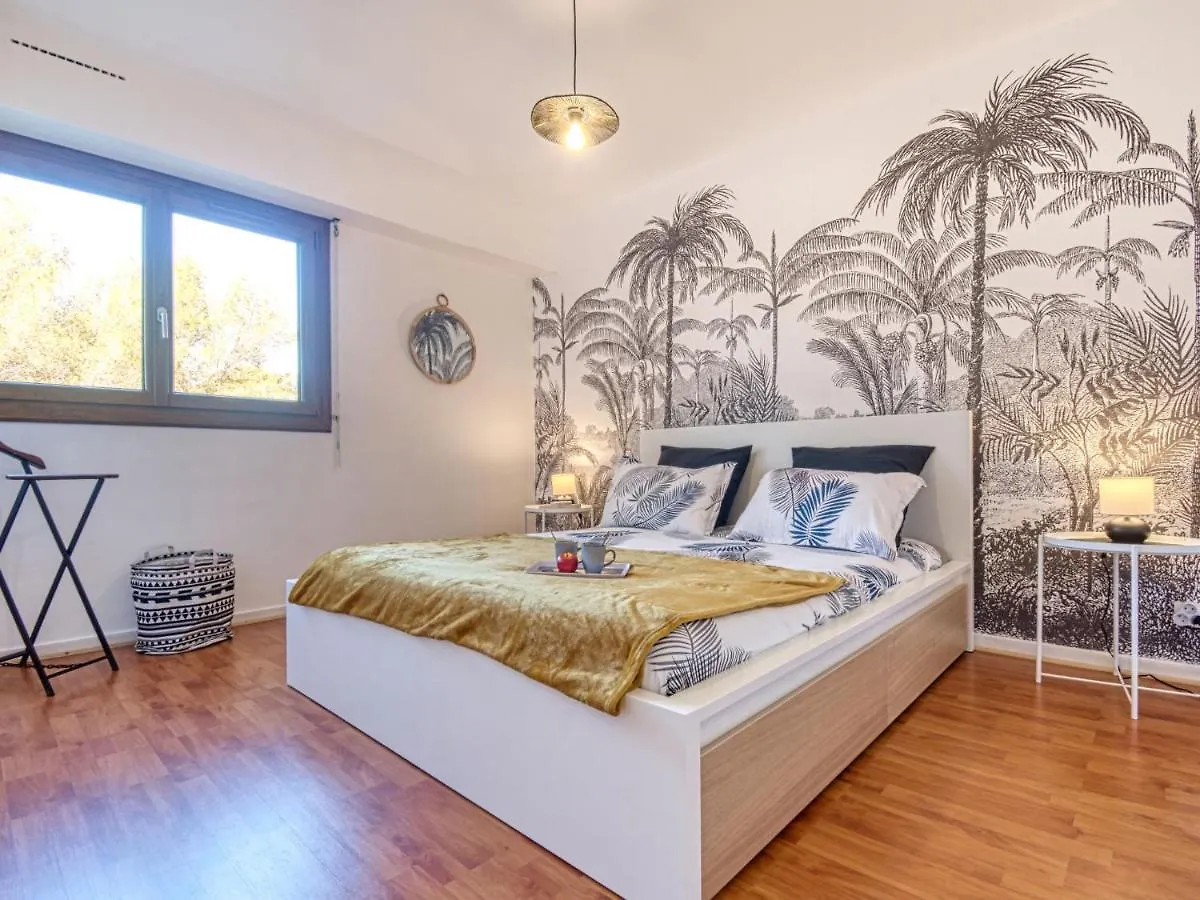 Apartment Le Capricorne By Interhome Saint-Raphaël