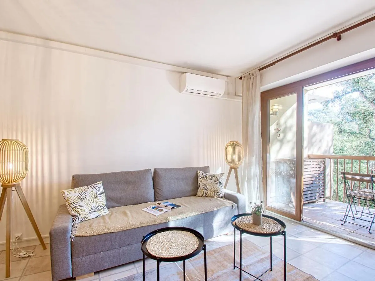Apartment Le Capricorne By Interhome Saint-Raphaël 0*,  Frankrig