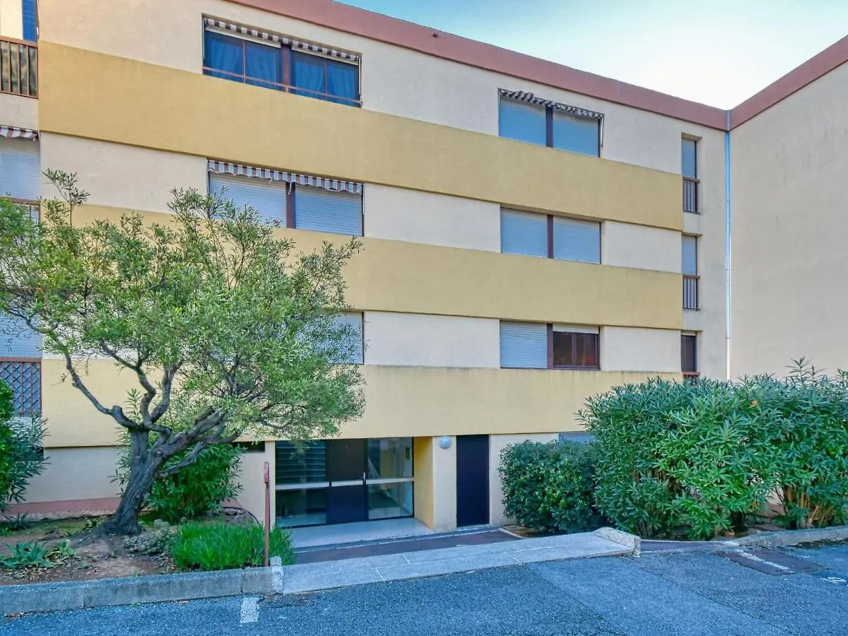 Apartment Le Capricorne By Interhome Saint-Raphaël