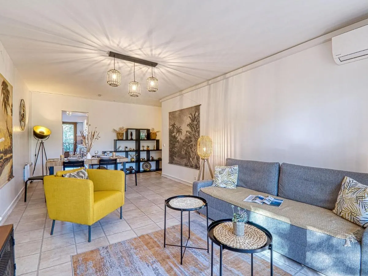 Apartment Le Capricorne By Interhome Saint-Raphaël Frankrig